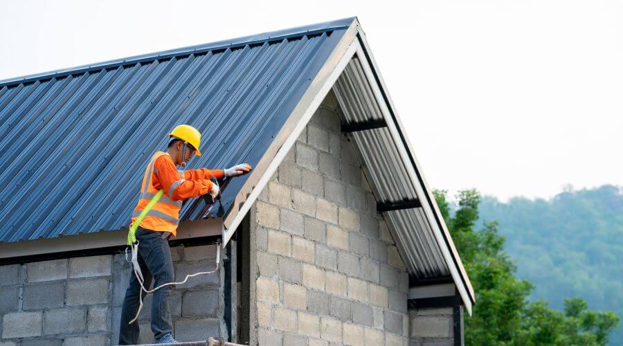 Expert Emergency Roof Repairs services in Etowah, TN